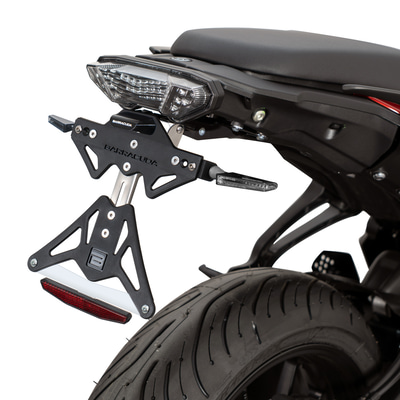Licence Plate YMTR7104-20
