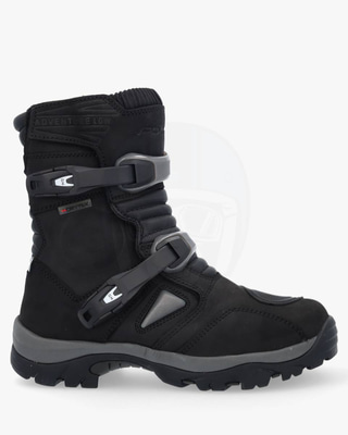 Forma Adventure Low Black 101