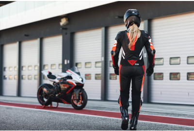 Riding your motorcycle on the track: here’s what you need