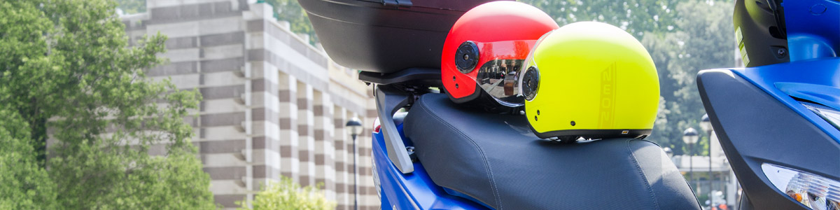 Which helmet fits in my seat compartment? Which helmet fits in my seat compartment?