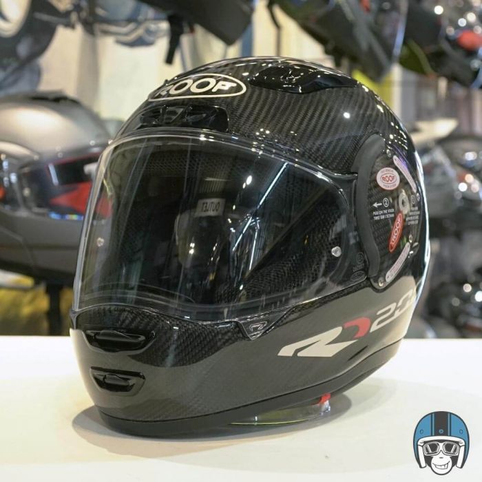 ROOF RO200 Carbon Glossy - Worldwide Shipping!